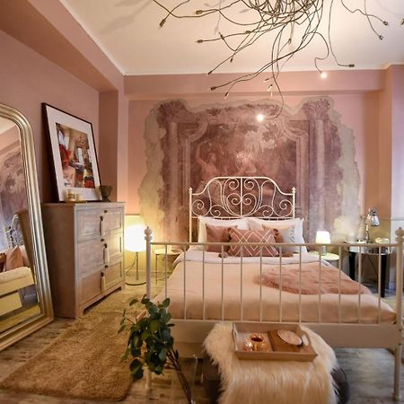 Magic Studio - A Central Fairytale Experience Bukarest Eksteriør billede