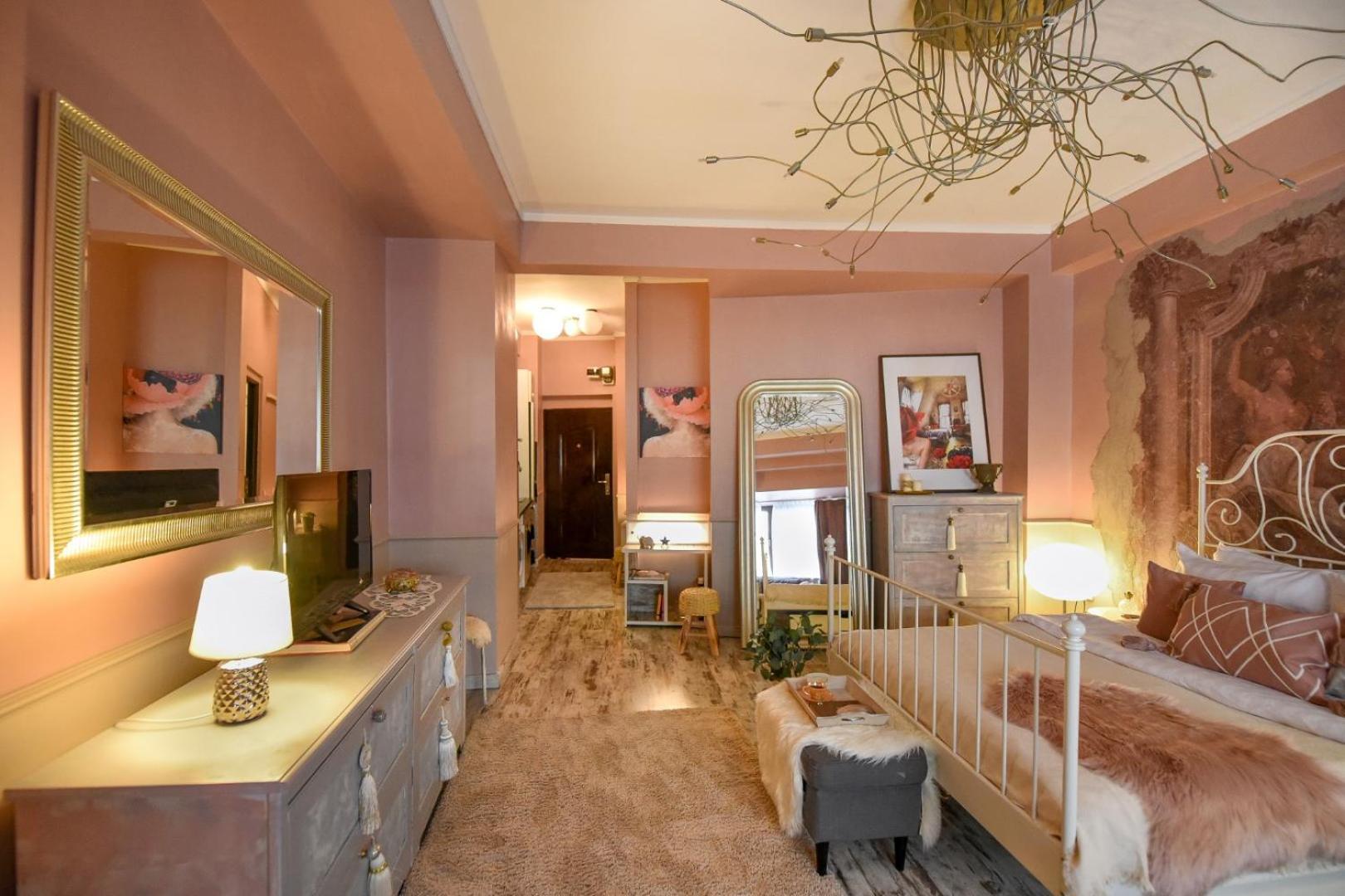Magic Studio - A Central Fairytale Experience Bukarest Eksteriør billede